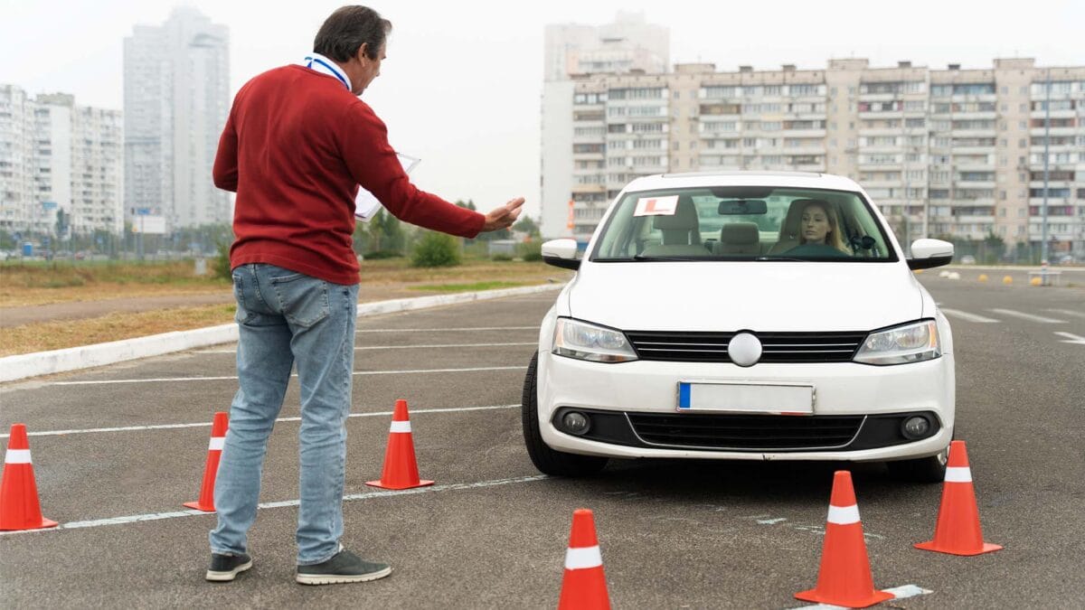 DVSA-approved driving instructor assessing a learner driver during a Didcot driving lesson